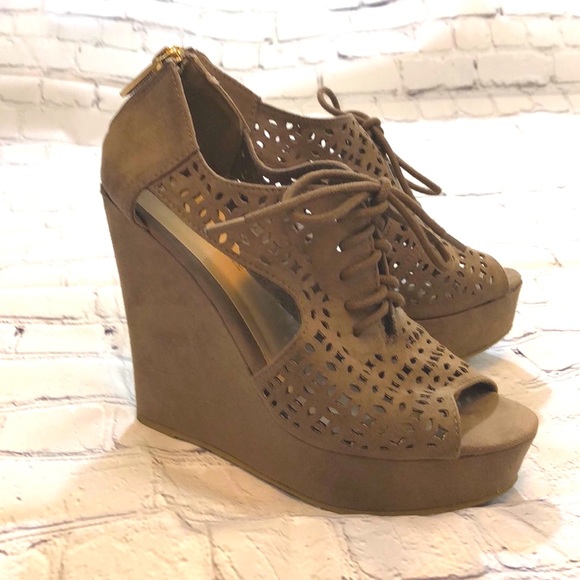 Mark D Maddux Women’s Brown Heels - Picture 1 of 3